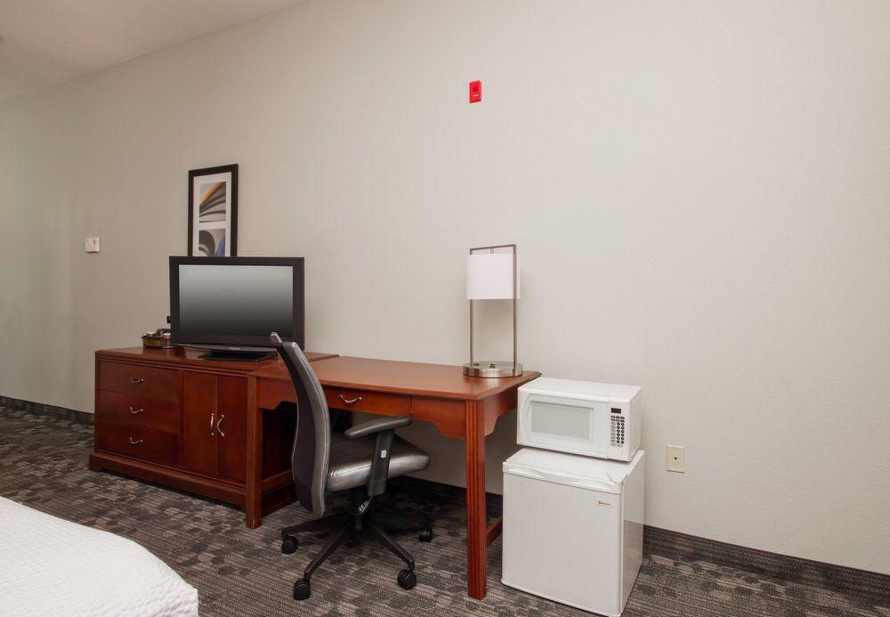 Courtyard By Marriott Palmdale Hotel Buitenkant foto