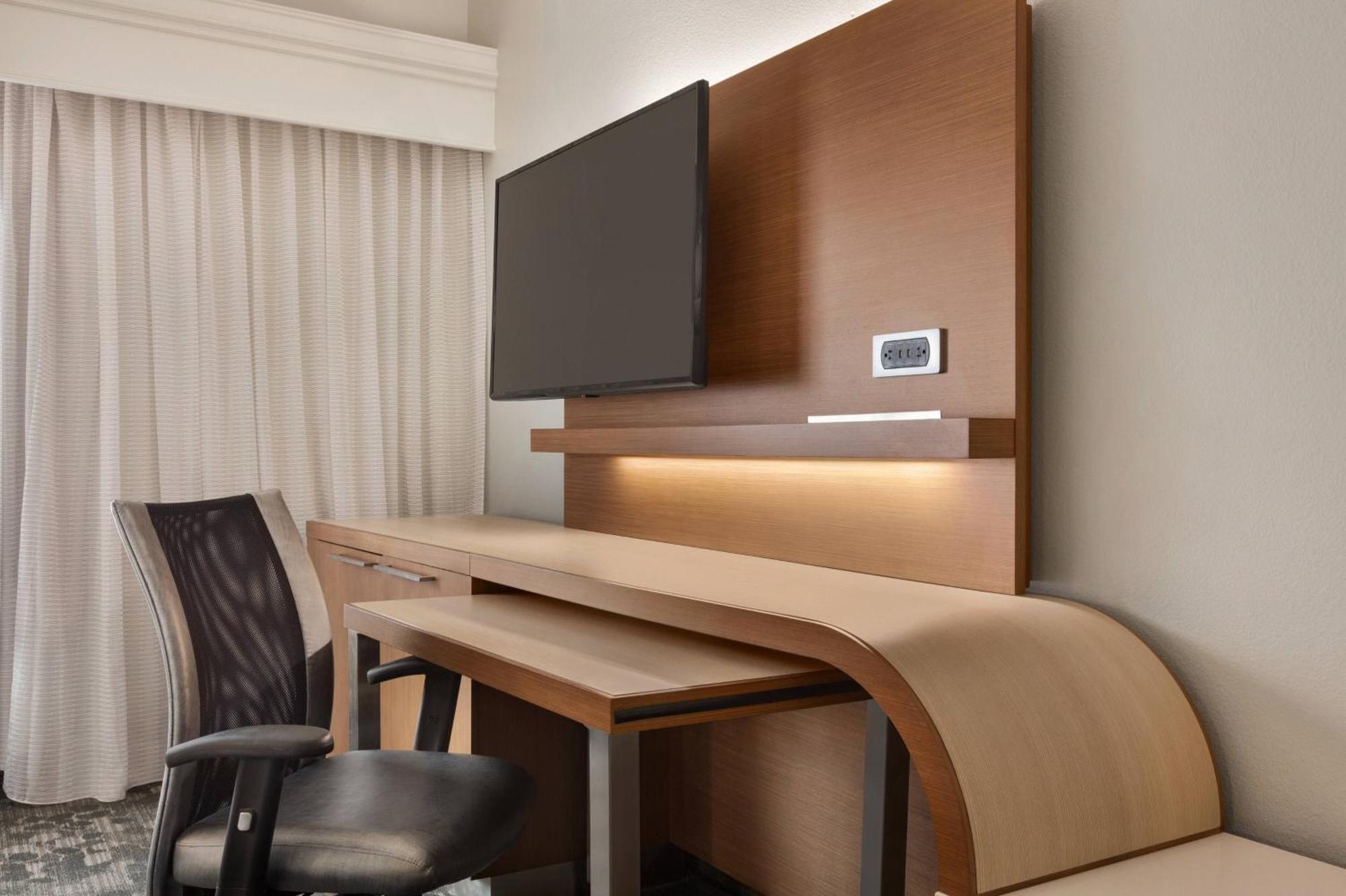Courtyard By Marriott Palmdale Hotel Buitenkant foto