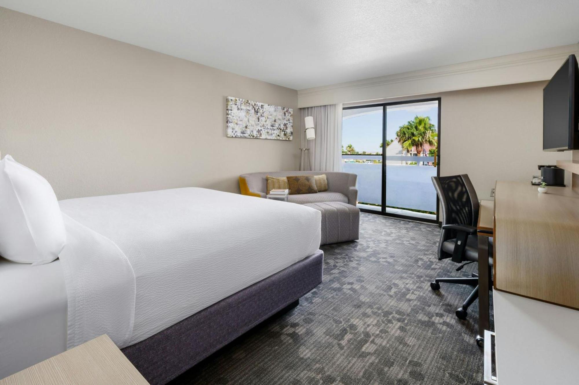 Courtyard By Marriott Palmdale Hotel Buitenkant foto