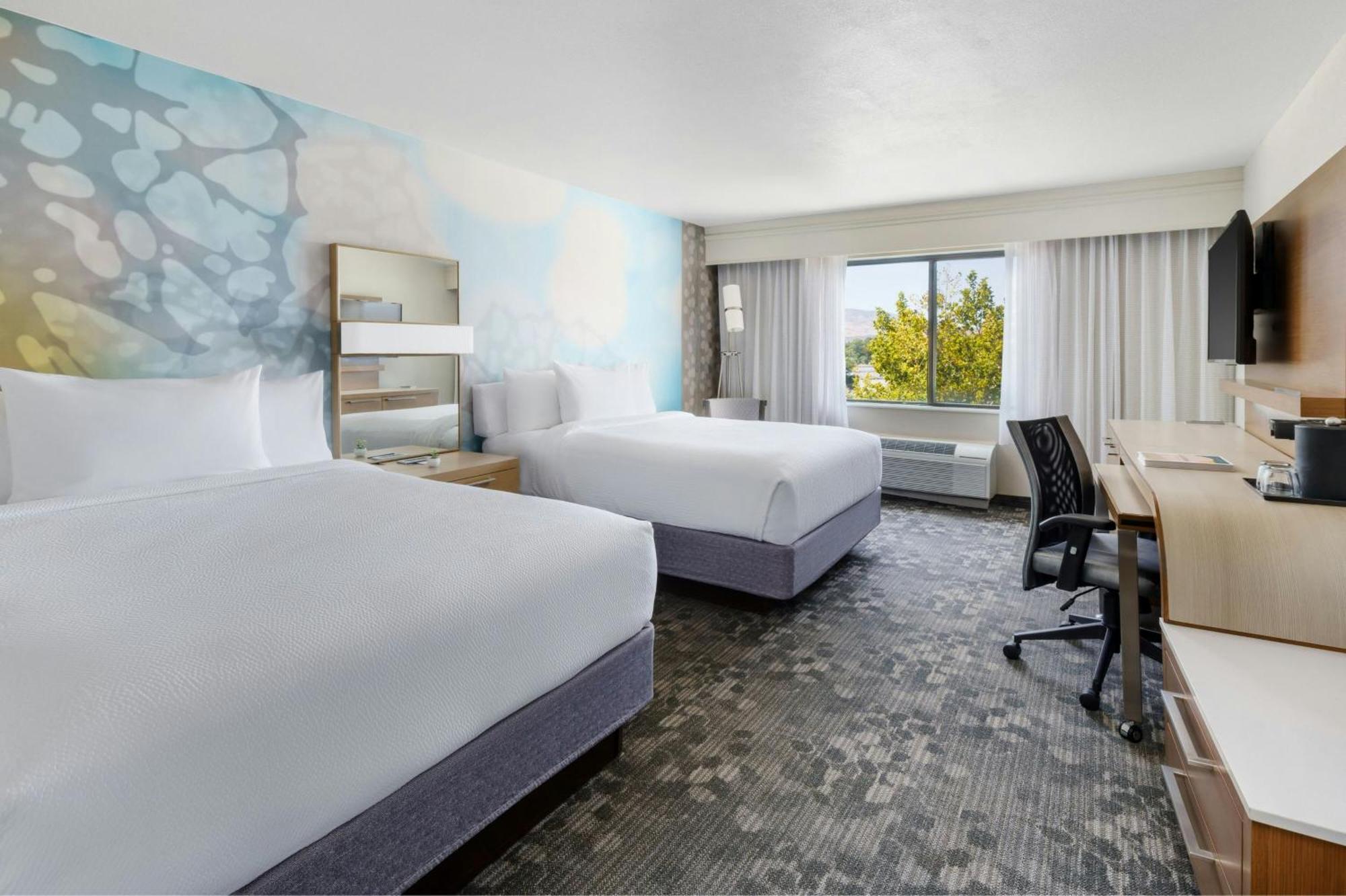 Courtyard By Marriott Palmdale Hotel Buitenkant foto