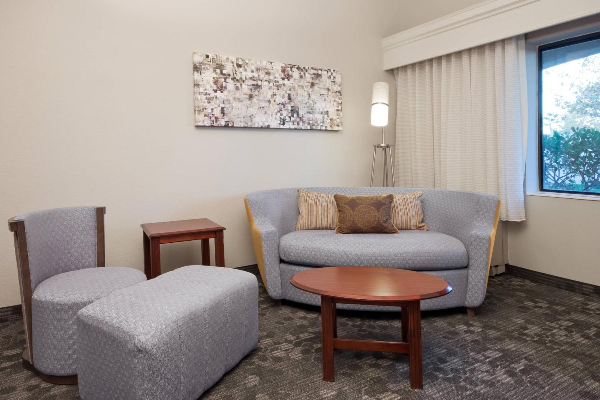 Courtyard By Marriott Palmdale Hotel Buitenkant foto