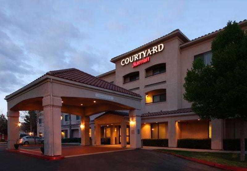 Courtyard By Marriott Palmdale Hotel Buitenkant foto