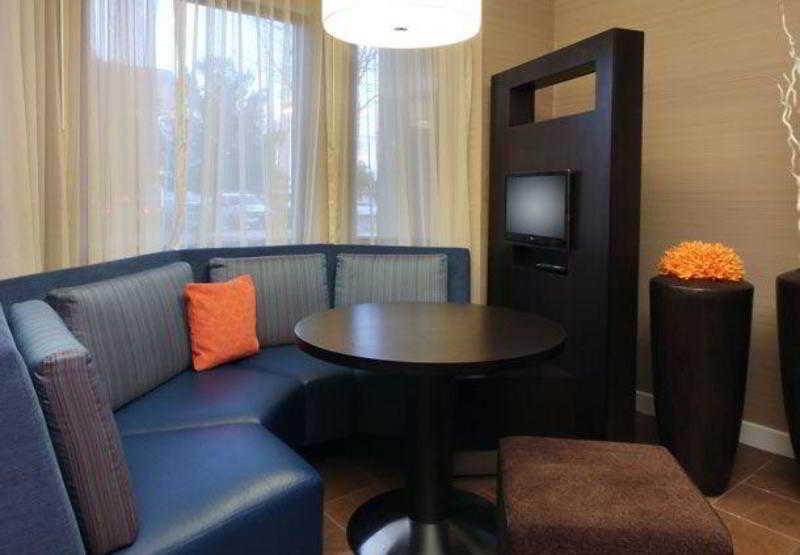 Courtyard By Marriott Palmdale Hotel Buitenkant foto